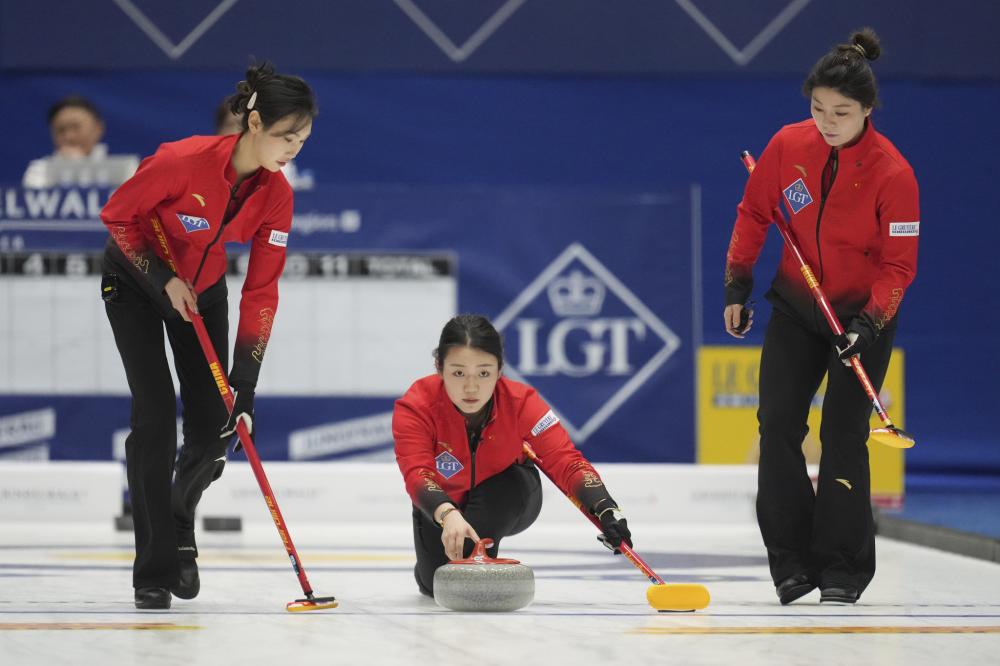 字母哥32+17德罗赞22+4 雄鹿逆转国王.